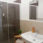 Bed and Breakfast Le Albarelle Άλμπα
