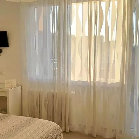 Le Albarelle Bed & Breakfast Alba (Piedmont)
